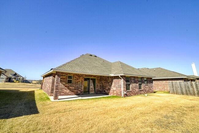 Building Photo - Brand New Home in Washington!