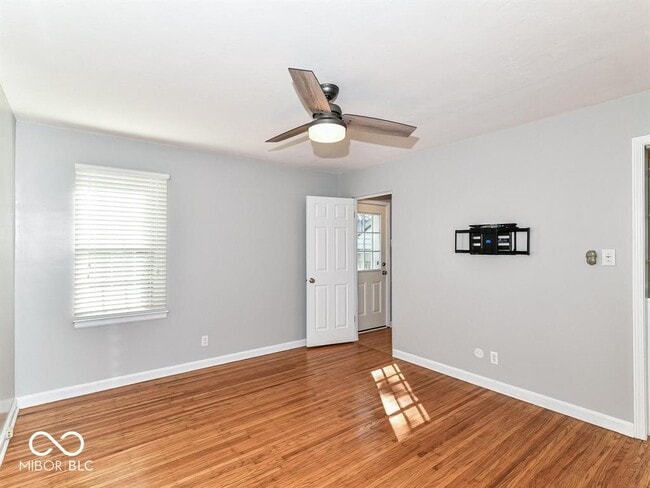 Building Photo - 2407 Baur Dr