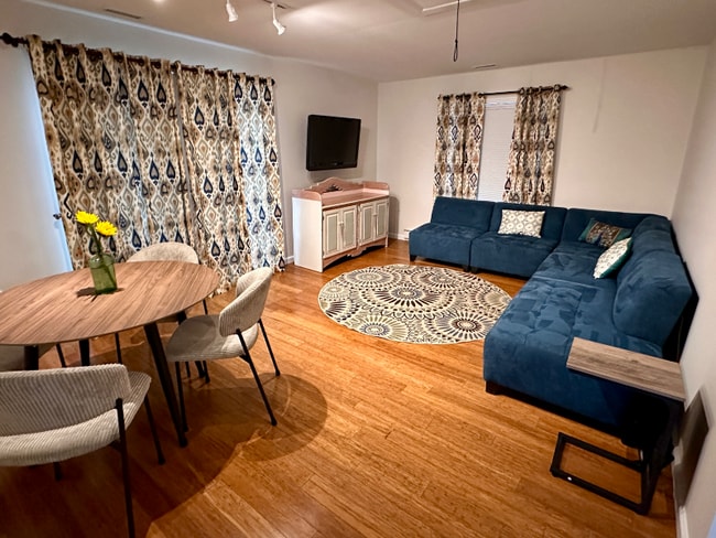 Building Photo - 3106 Revere Blvd