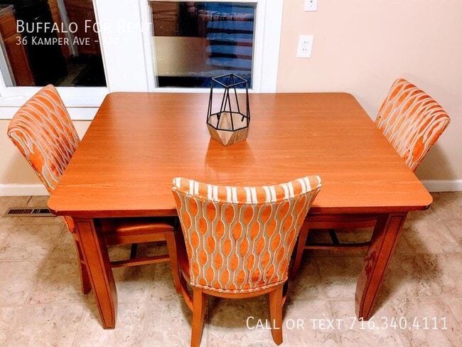 Building Photo - 36 Kamper Ave