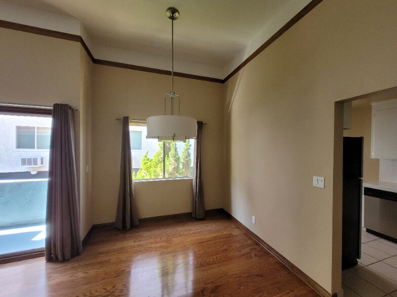 Building Photo - 1410 Venice Blvd.