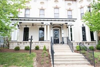 Building Photo - 275 S Limestone