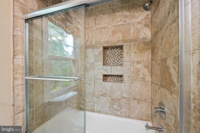 Building Photo - 9760 Hatmark Ct