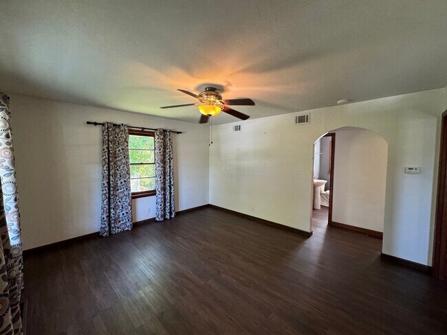Building Photo - Single-Family Rental House 1BR-1BA - Warrenton MO 63383