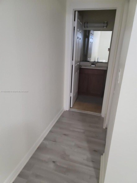 Building Photo - 10870 NW 88th Terrace