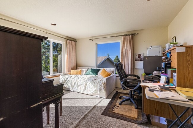 Building Photo - 197 Bay Lyn Dr