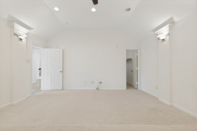 Building Photo - 9318 Rainbluff Ln