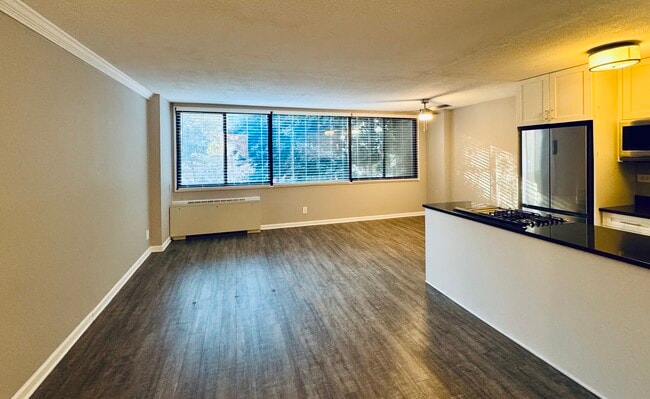 Building Photo - 2201 L St NW