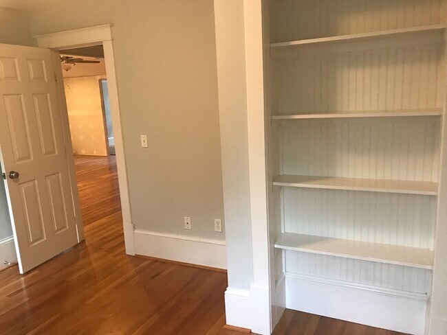 Building Photo - 4508b Park Ave, Nashville TN 37209 *Leasin...