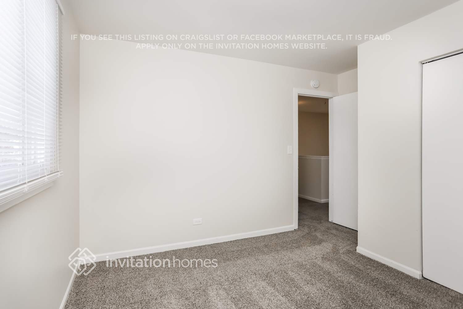 Building Photo - 2S526 Cynthia Dr