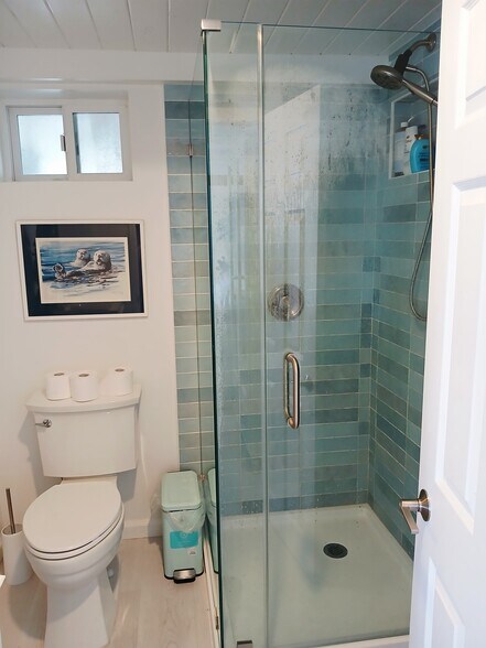 Building Photo - 31956 Sunset Ave