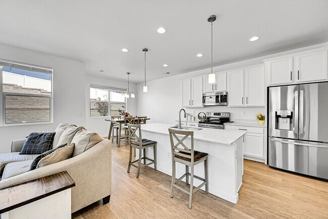 Building Photo - 4027 E 98th Pl