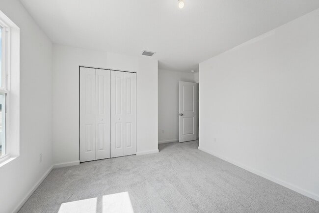 Building Photo - 10835 NW Moon Rise Ln