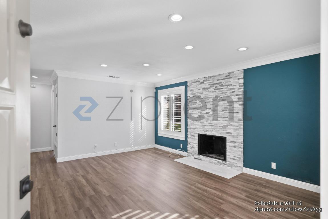 Building Photo - 686 Whitewater Ct