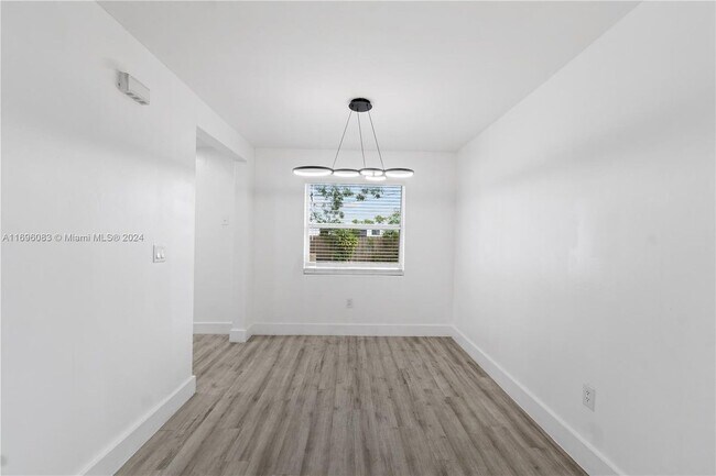Building Photo - 6463 Charleston St