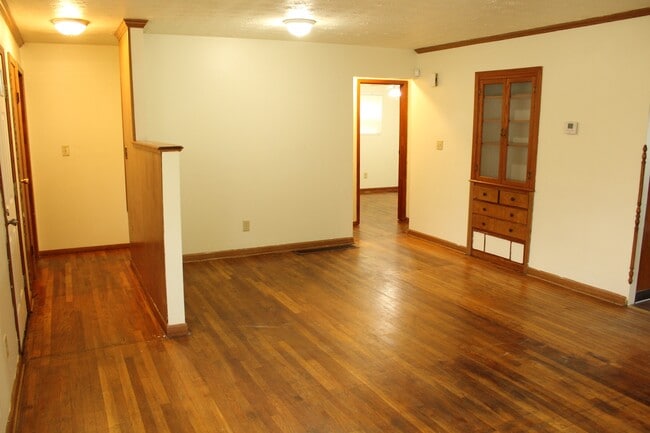 Building Photo - 3301 Scottwood Rd