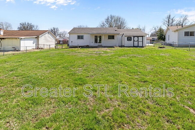 Building Photo - 208 Laurelwood Dr