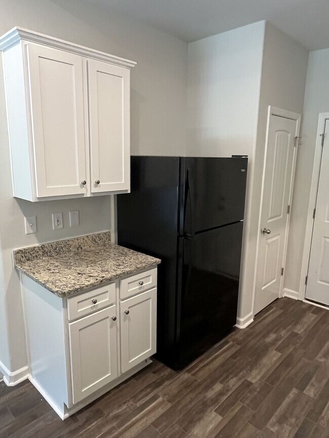 Building Photo - Newer 3 Bed Ranch home in East Charlotte