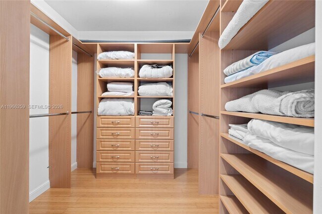 Building Photo - 21055 Yacht Club Dr