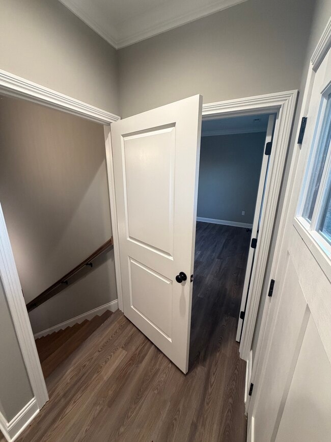 Building Photo - 955 Oakwood Estates Dr