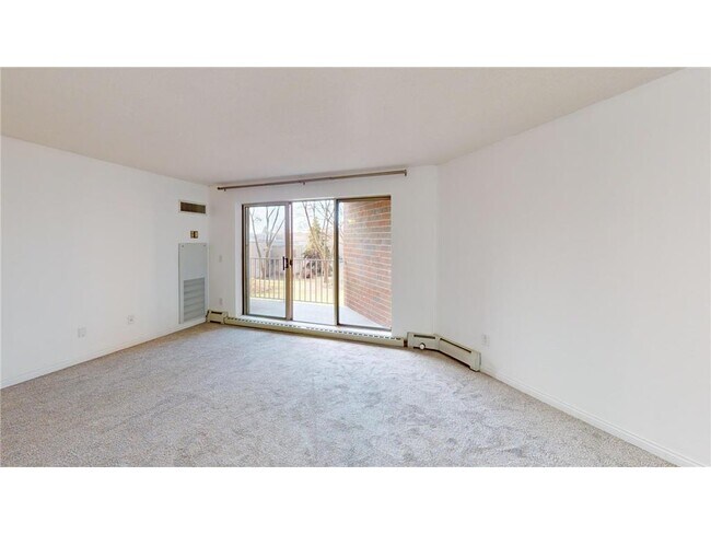 Building Photo - 1425 W 28th St