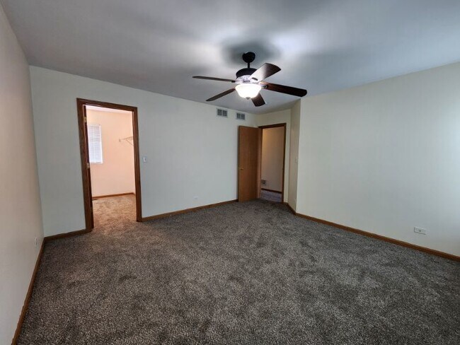 Building Photo - 1804 Parkside Dr