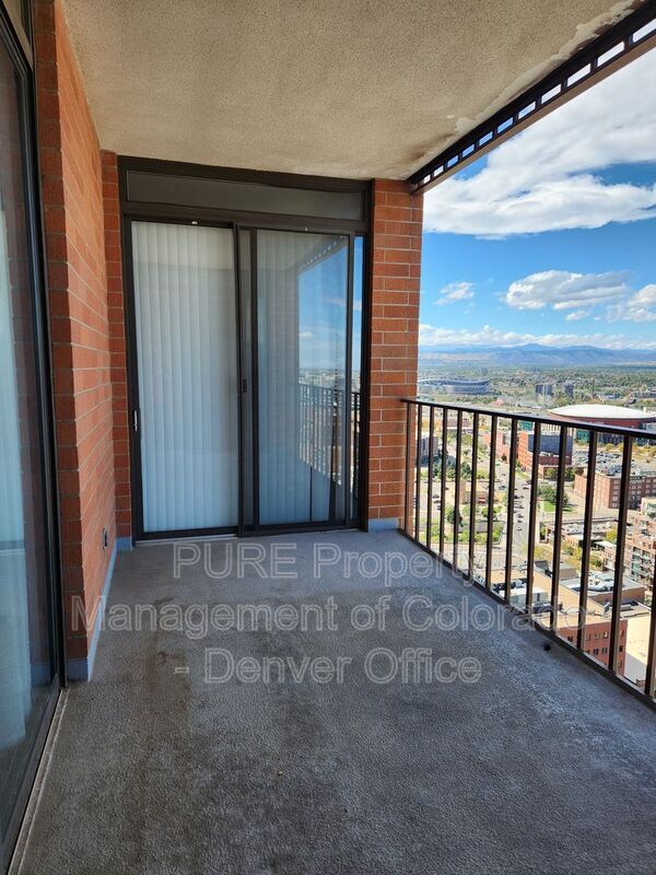 Building Photo - 1551 Larimer St