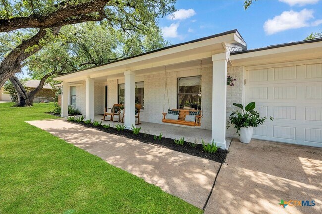 Building Photo - 513 Santa Clara Rd