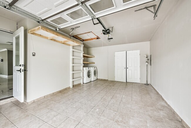 Building Photo - 6833 Concho St