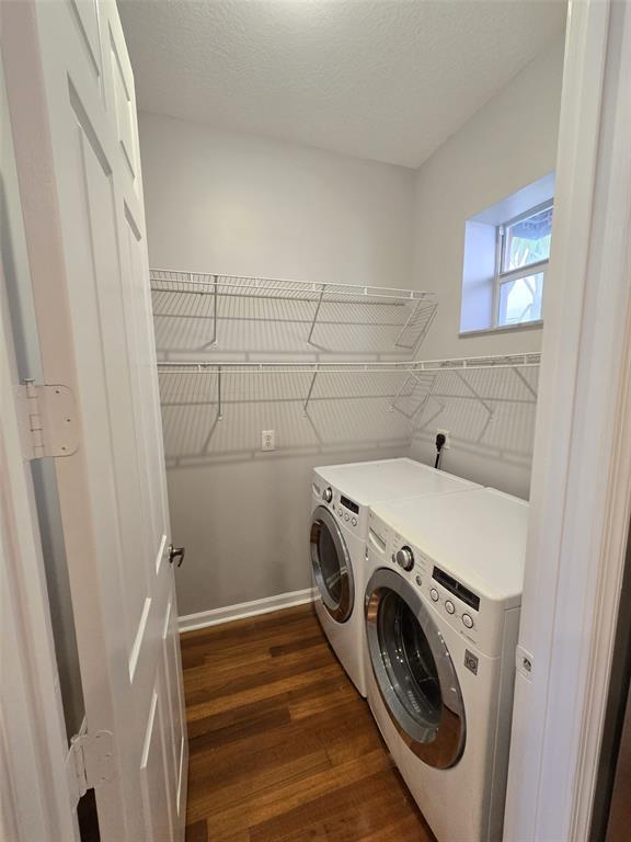 Building Photo - 1033 NE 17th Way