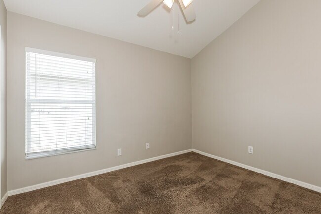 Building Photo - 11136 Rodeo Ln