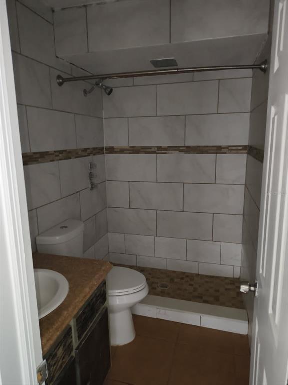 Building Photo - 5885 Dahlia Dr