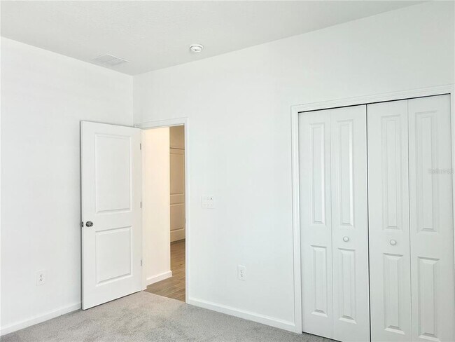 Building Photo - 6915 SW 89th Ln