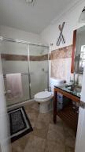 Building Photo - 4705 Holly Dr