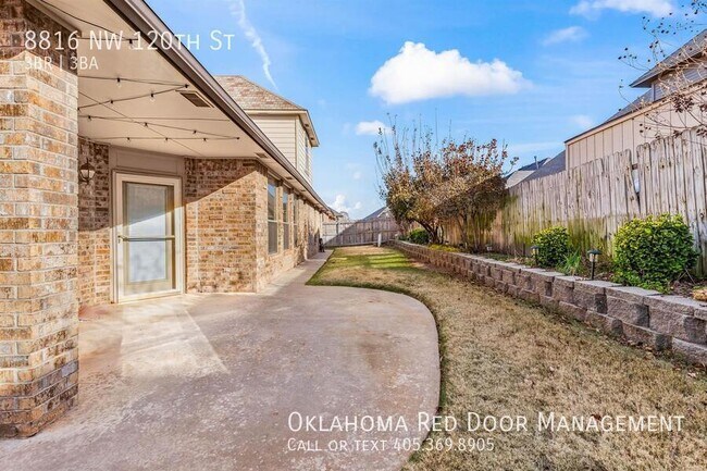 Building Photo - 8816 NW 120th St