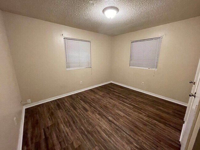 Building Photo - 3216 Jim Lee Rd