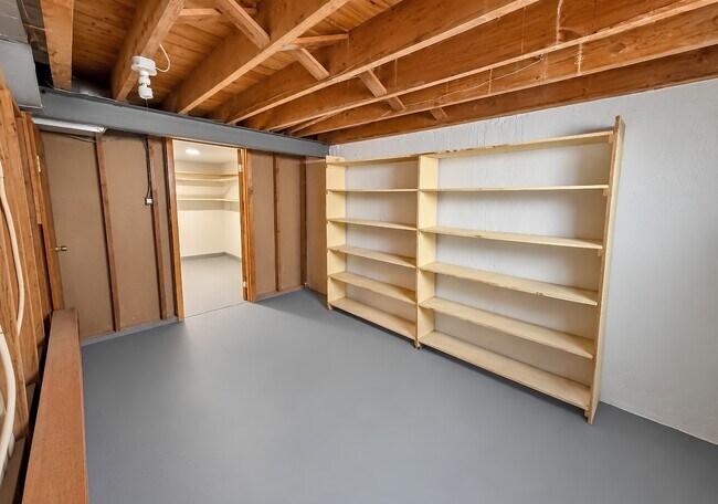 Building Photo - 1277 Waldorf Dr