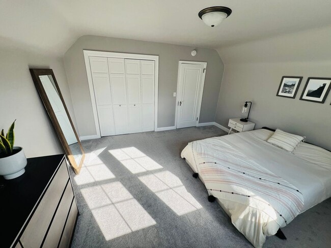 Building Photo - Beautiful 4 Bed 3 Bath Home for Rent! Great Location, Modern Updates!