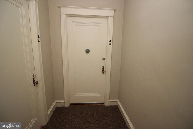 Building Photo - 7876 Spring Ave