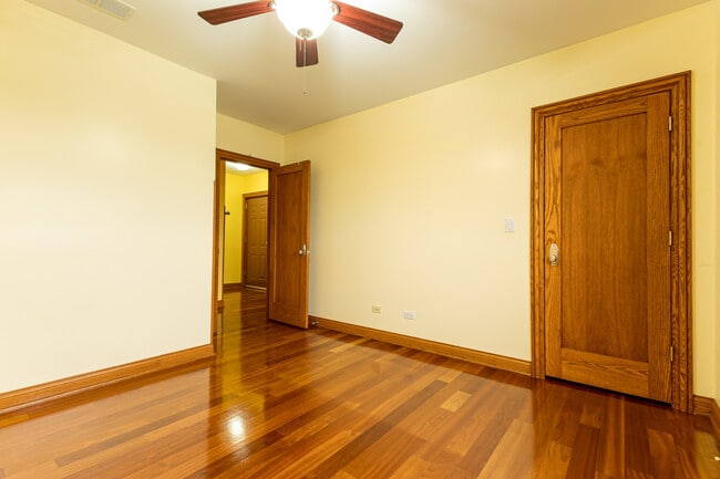 Building Photo - 301 S Leavitt St