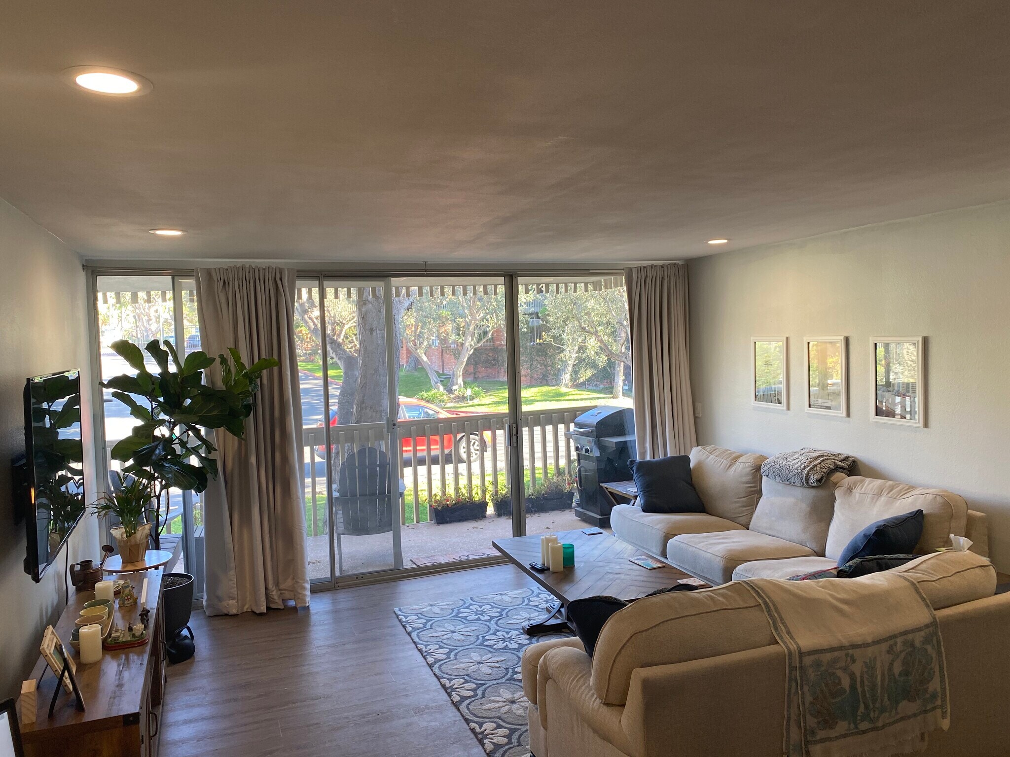 Building Photo - 6542 Ocean Crest Dr