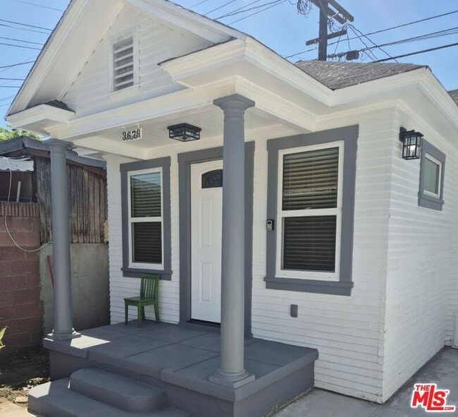 Building Photo - 3679 3rd Ave