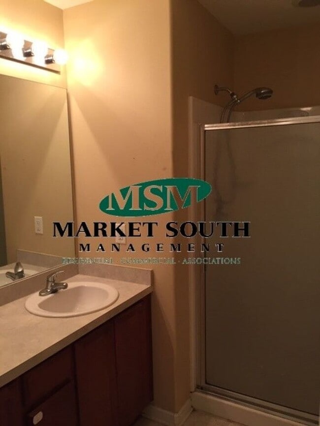Building Photo - LAKESHORE SUBDIVISION - PORT WENTWORTH