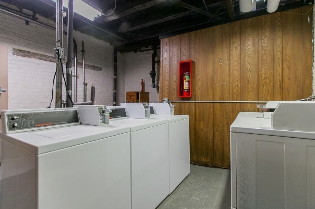 Building Photo - 4546 N Damen Ave