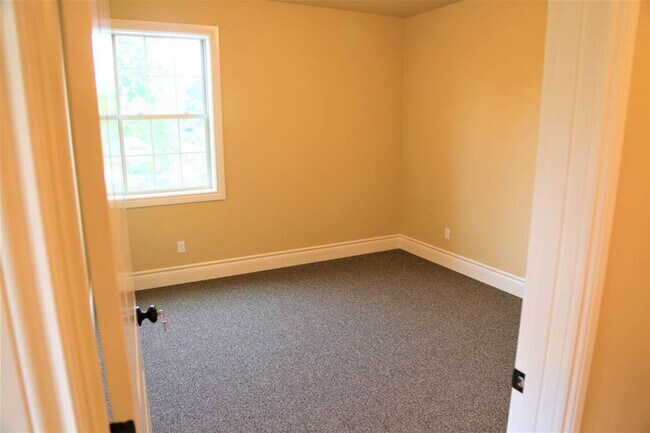 Building Photo - New Home! 5 Bedroom, Bonus Room, 6 Bathrooms