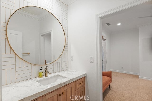 Building Photo - 1 Calle Saltamontes