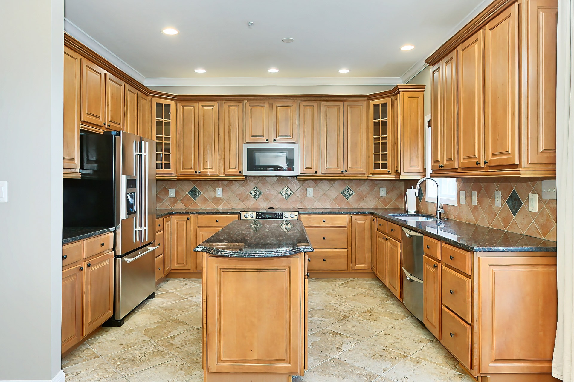 All Stainless Appliances - 2022 N Culpeper St