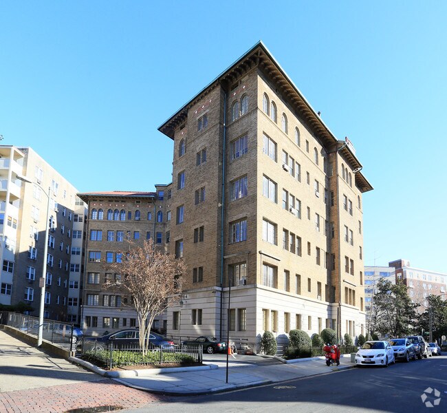 The Altamont 1901 Wyoming Ave NW Washington DC 20009 Apartment Finder