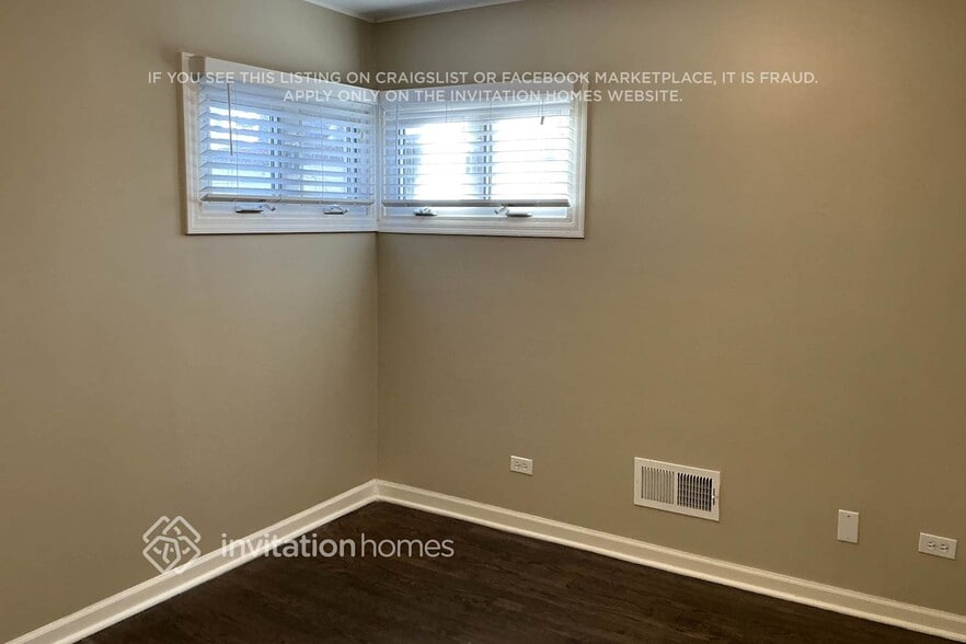 Building Photo - 9141 Menard Ave