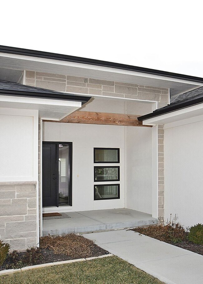 Building Photo - 5503 N 207th St